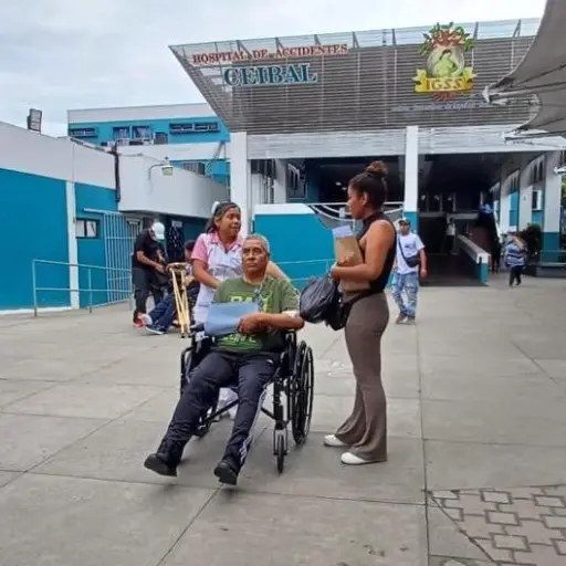 El IGSS comunicó que la operación a la que se sometió el paciente fue un éxito. ,Foto tomada del portal del IGSS.