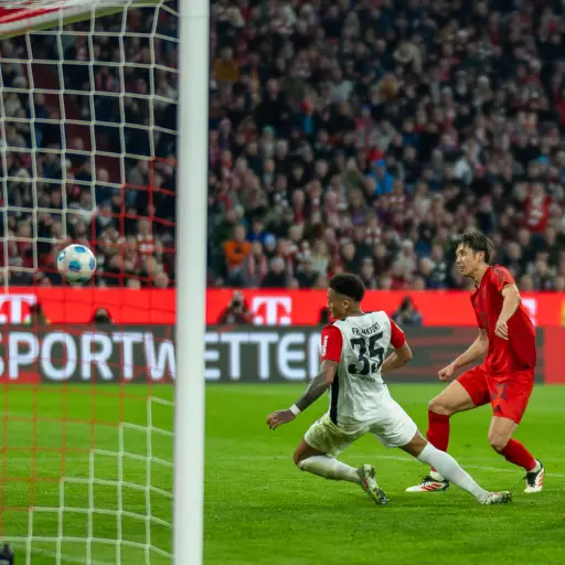 Bayer Múnich goleó este domingo al Eintracht Frankfurt