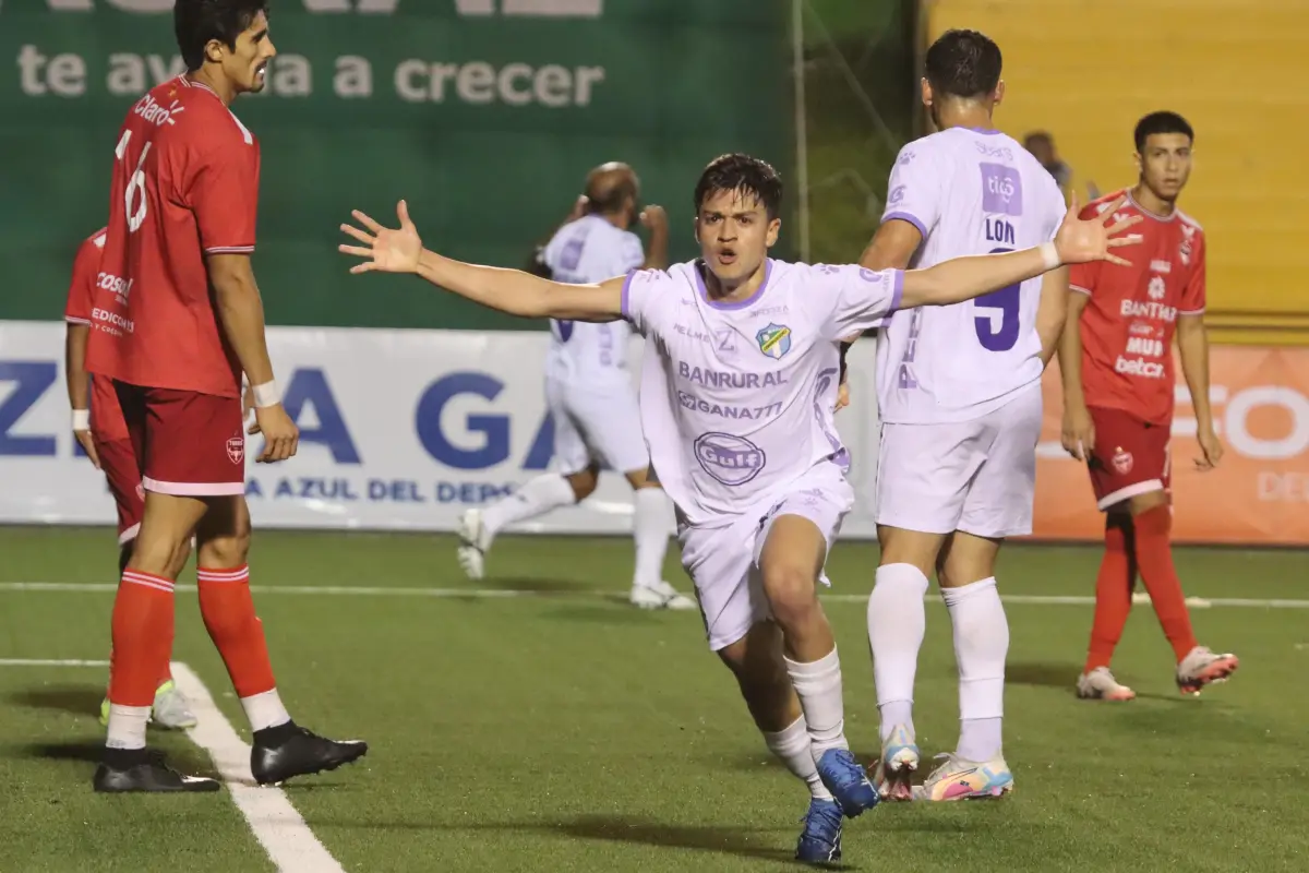 Celebración de Edy Palencia ante Malacateco - Alex Meoño