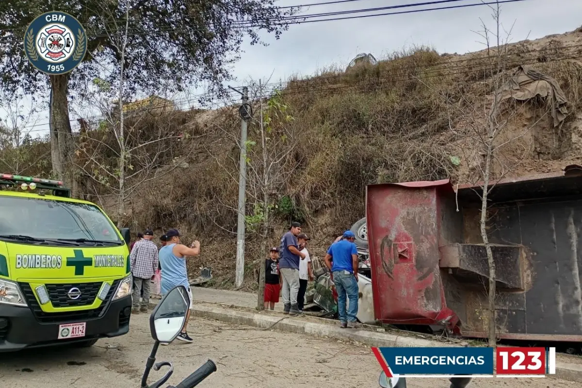 El piloto perdió el control del vehículo del transporte pesado. , Foto CBM