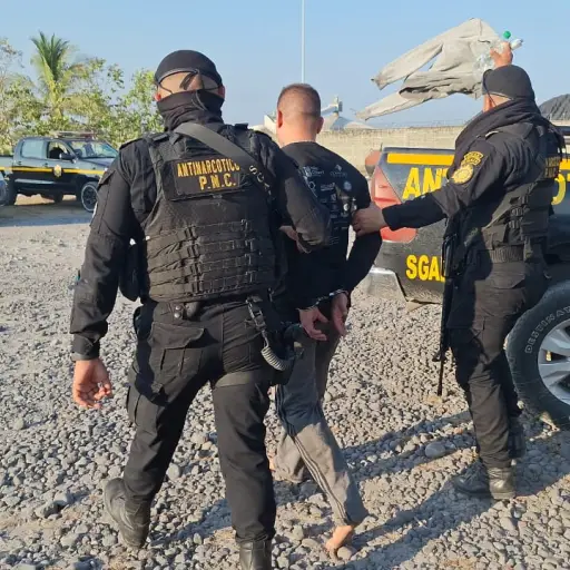 El costarricense detenido fue llevado a la Torre de Tribunales. ,PNC de Guatemala.