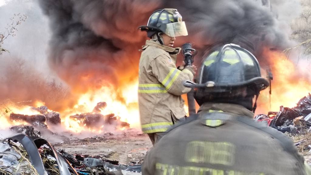 Se reactiva incendio en el sector La Calera de la zona 18 | Bomberos Voluntarios