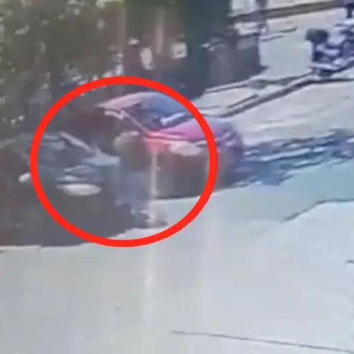 Redes sociales viralizan video del ataque contra un conductor en zona 1. ,Captura de pantalla video X.