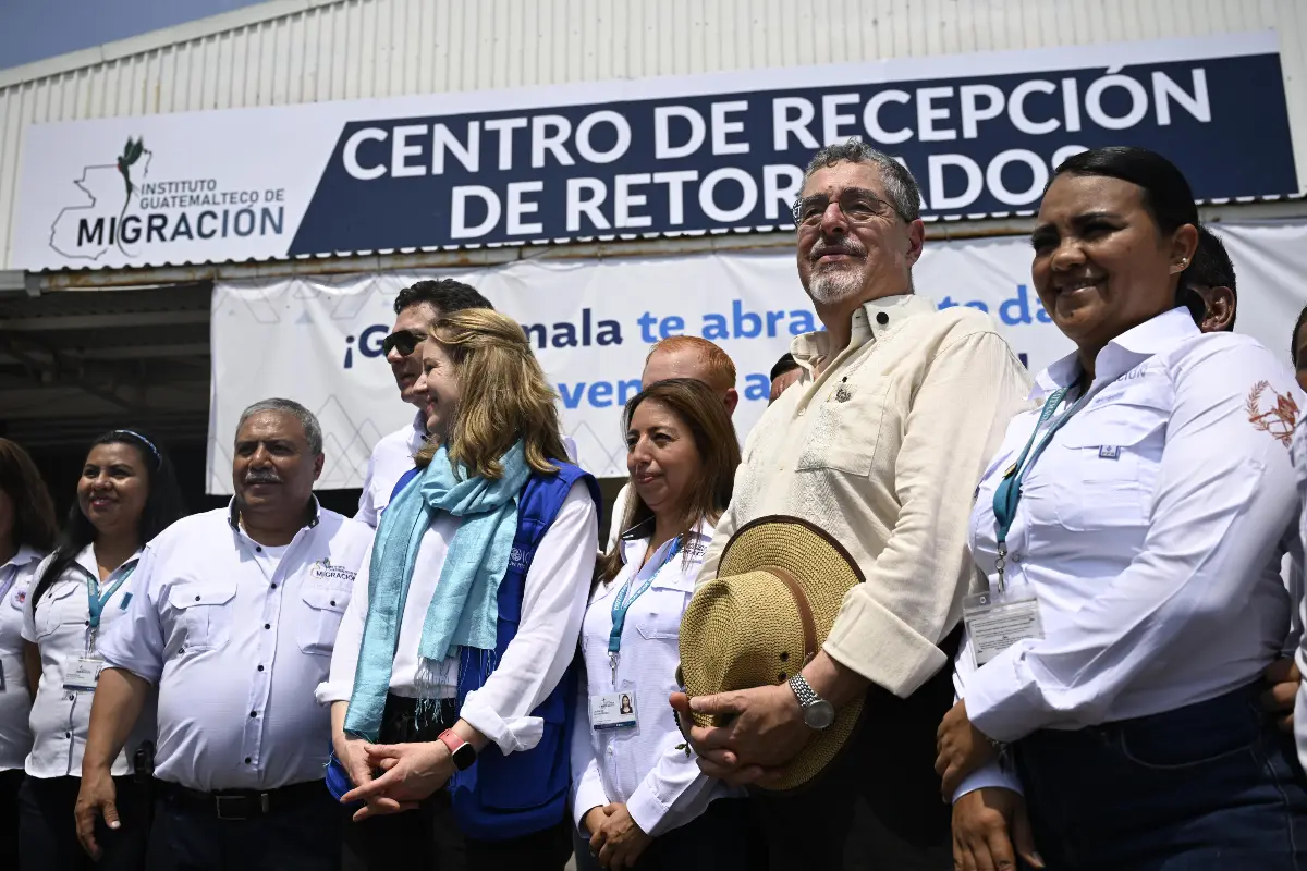 Arévalo abre centro para deportados en la frontera con México