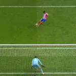 Momento en que remata Julián Álvarez ante Real Madrid 