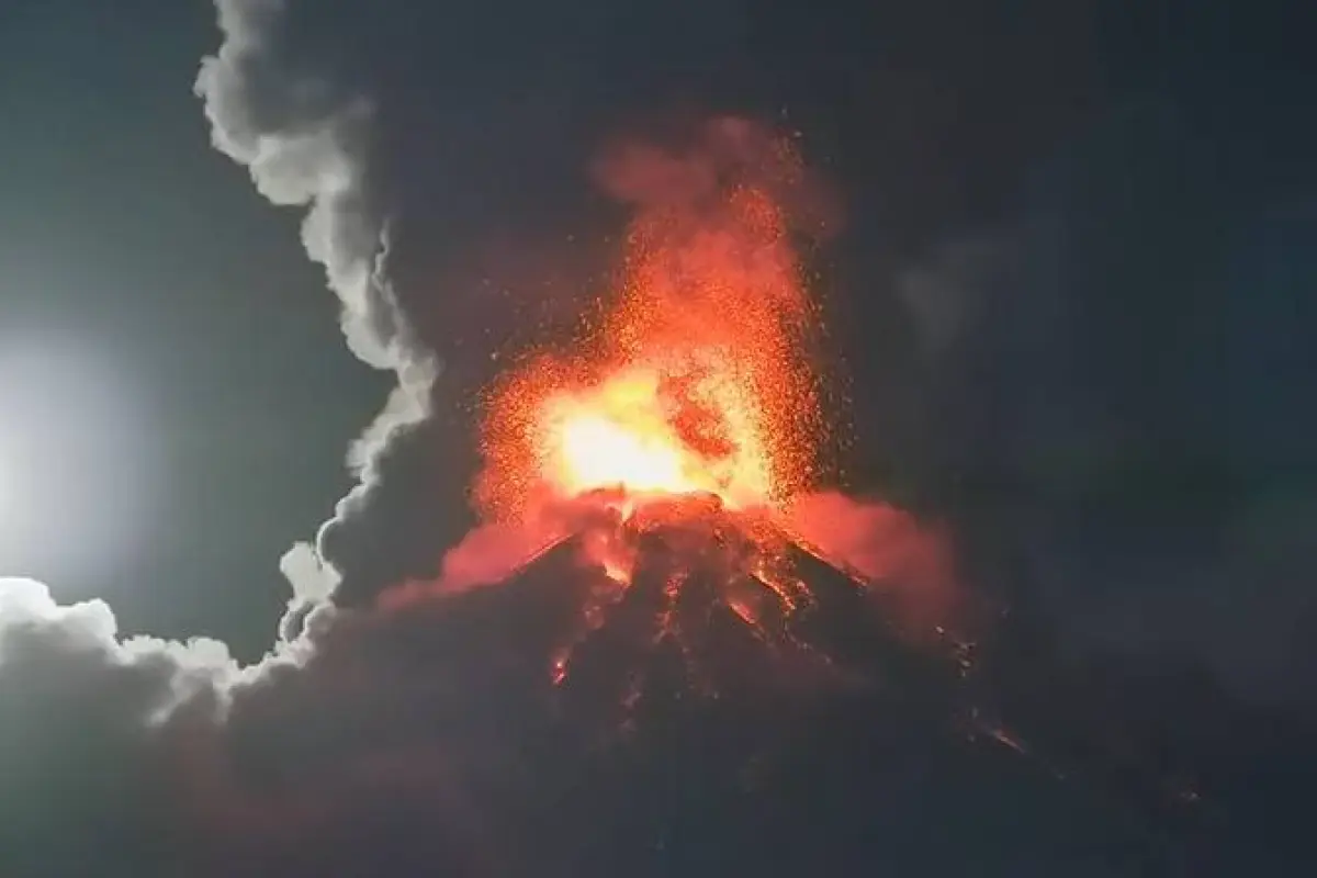 Volcán de Fuego , X