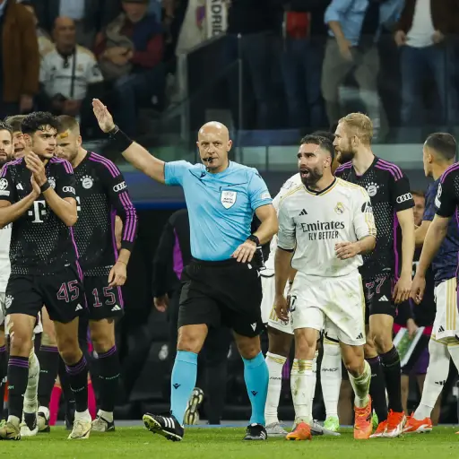El polaco Szymon Marciniak ha sido designado como el árbitro principal para el trascendental encuentro entre Atlético de Madrid y Real Madrid, correspondiente a la vuelta de los octavos de final de la Liga de Campeones de la UEFA - EFE
