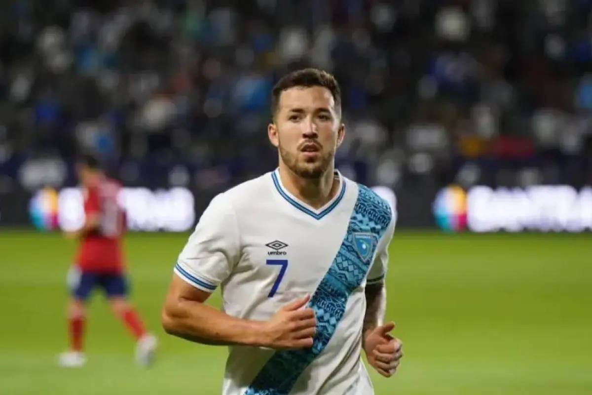 Aaron Herrera se perderá el duelo ante Guyana por prevención de lesiones 