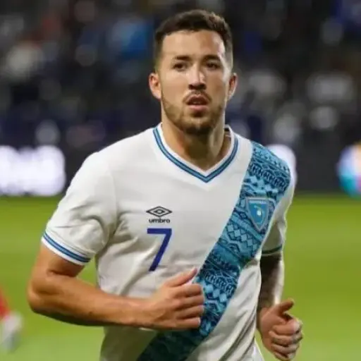 Aaron Herrera se perderá el duelo ante Guyana por prevención de lesiones 