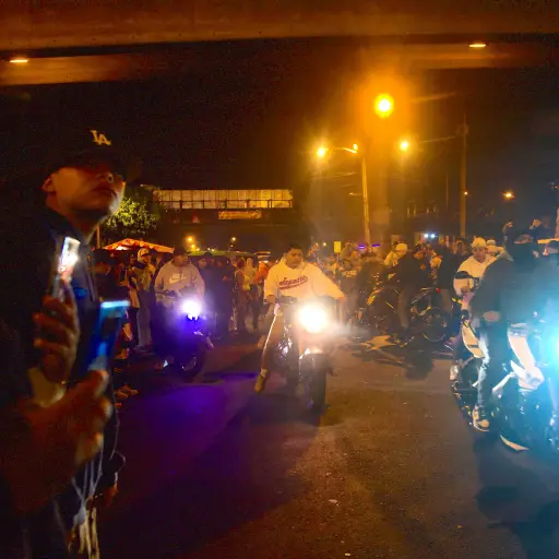 Carreras clandestinas en La Bethania.  ,Omar Solís.