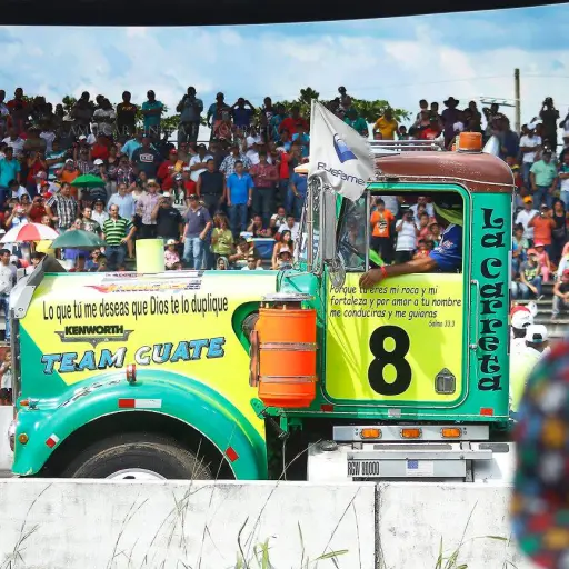 Anuncian la primera fecha de la carrera y exhibición de cabezales modificados 2025. ,Solo Pesados Guatemala / Facebook. 