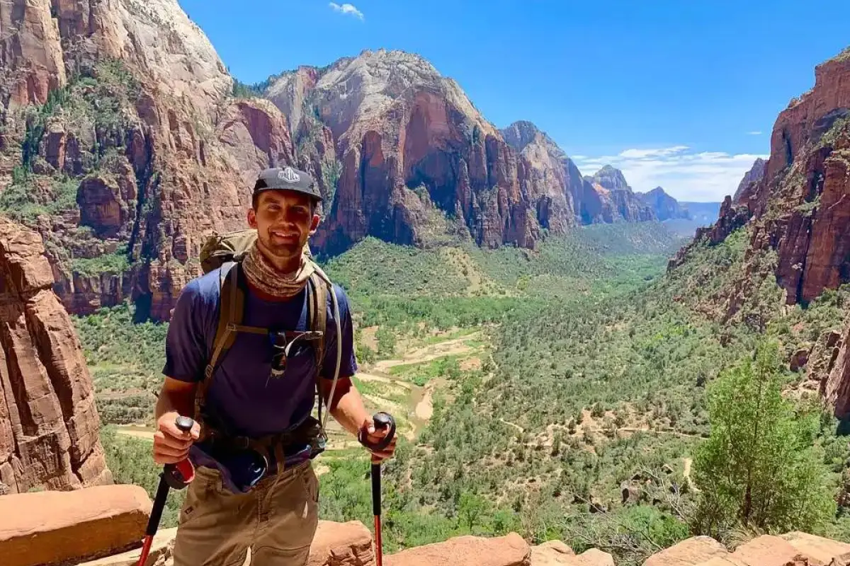 Andrew Cross, Instagram