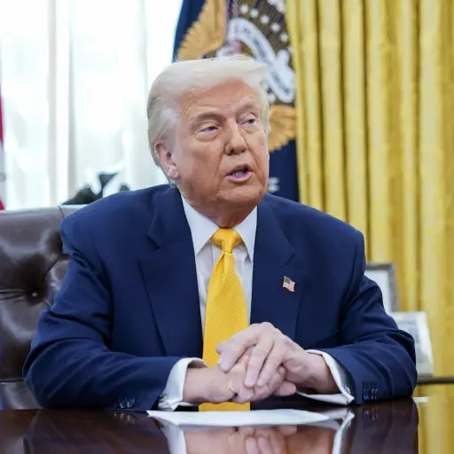 Donald Trump en la Oficina Oval ,EFE