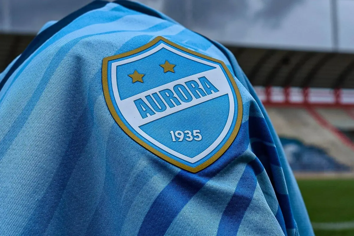 El Tribunal de Disciplina de la Federación Boliviana de Futbol sancionó al club Aurora con -33 puntos por falsificación de identidad de un jugador - CD Aurora