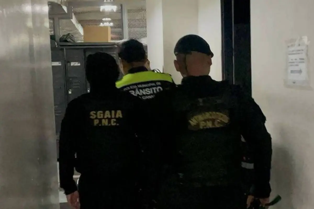 Agente de la PMT de Villa Canales arrestado por narcotráfico , PNC