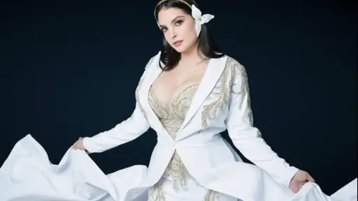 Deanna Melillo ,Instagram