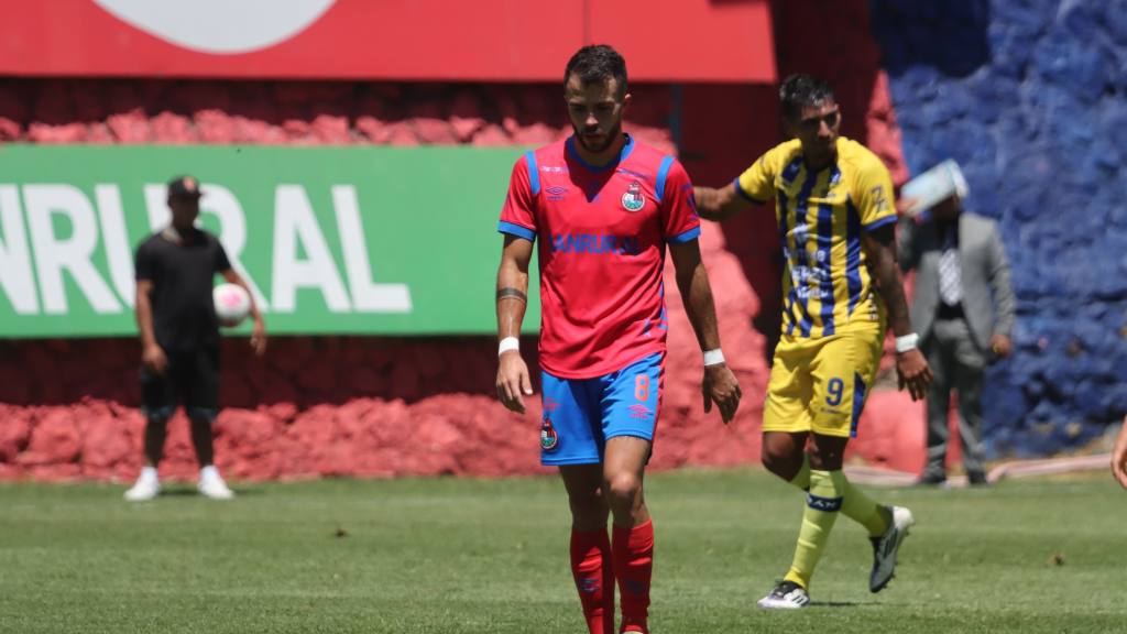 Partido entre Municipal y Cobán Imperial por la jornada 11 del Clausura 2025 | Alex Meoño