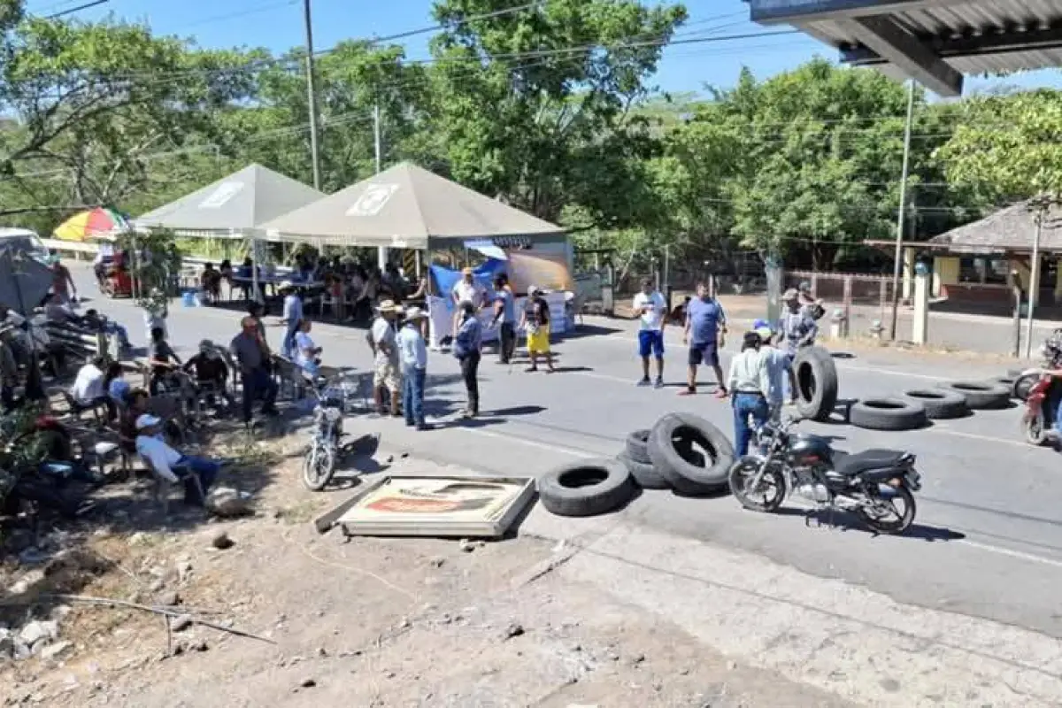 CIV pide poner fin a bloqueos que afectan el ingreso a Ciudad Pedro de Alvarado., Redes sociales.