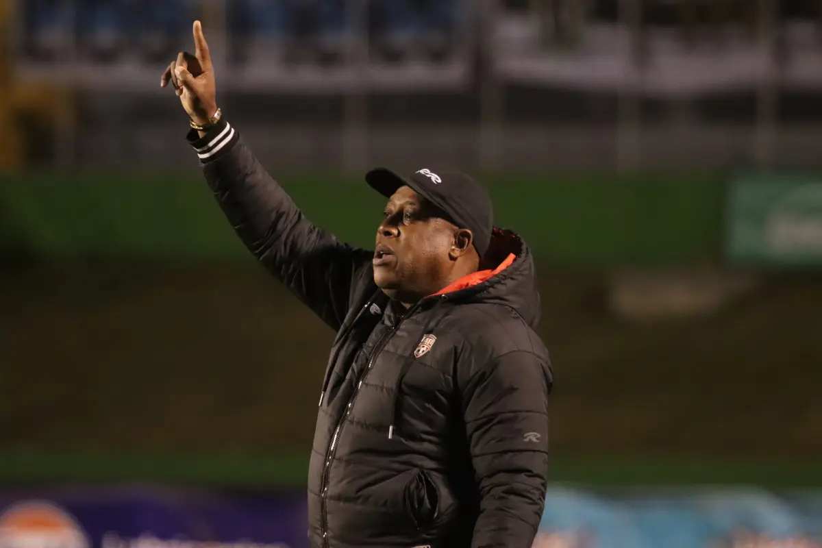 Hernán Medford suena en Costa Rica para dirigir a Deportivo Saprissa 