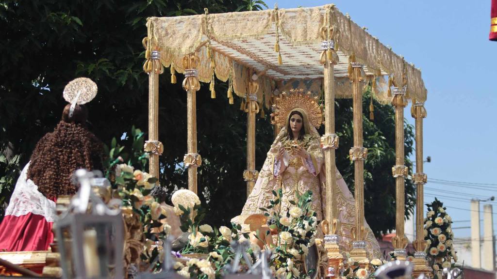 Conmemoran consagración de la Santísima Virgen de Dolores | Álex Meoño