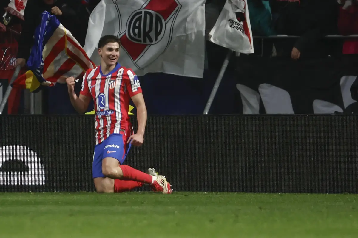 Celebración de Julián Álvarez ante el Athletic Club - EFE