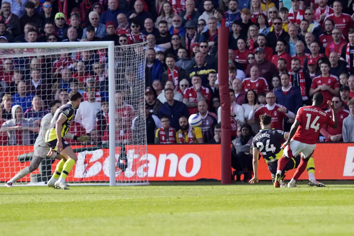 El equipo dirigido por Pep Guardiola cayó 1-0 en su visita al Nottingham Forest; Callum Hudson Odoi anotó el único gol del juego en la recta final del segundo tiempo - EFE