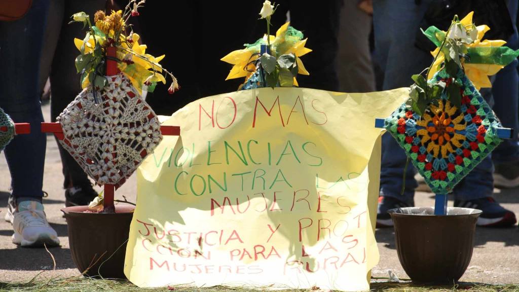 Mujeres hacen sentir si voz en el Centro Histórico en el 8M | Álex Meoño