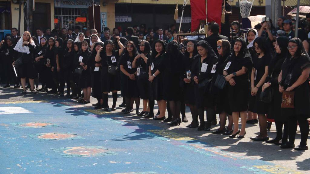 Procesión de Jesús de los Milagros destaca la fe de las mujeres | Álex Meoño