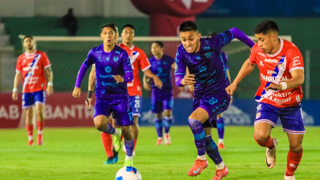 Partido entre Antigua GFC y Xelajú MC por la jornada 13 del Clausura 2025 | Kenny Rodas / Antigua Esportiva