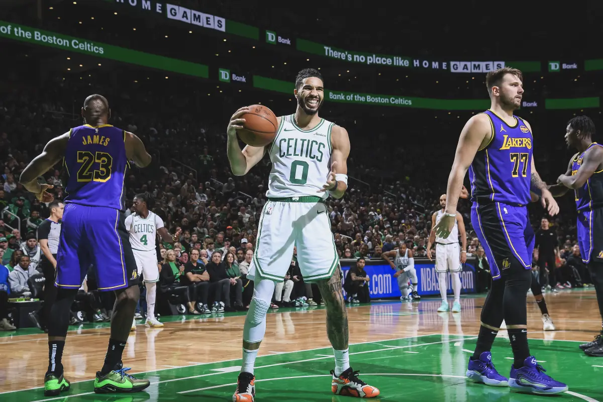 Triunfo de los Boston Celtics ante Los Ángeles Lakers - Boston Celtics