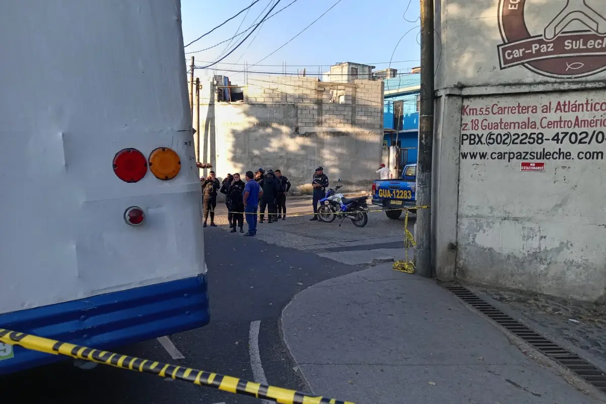 Agentes de la PNC realizaron un cierre parcial en la carretera al Atlántico., Amílcar Montejo.