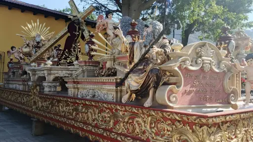 Fieles de la Hermandad de Jesús Nazareno de la Salvación compartieron imágenes del anda. ,Hermandad de Jesús Nazareno de la Salvación 