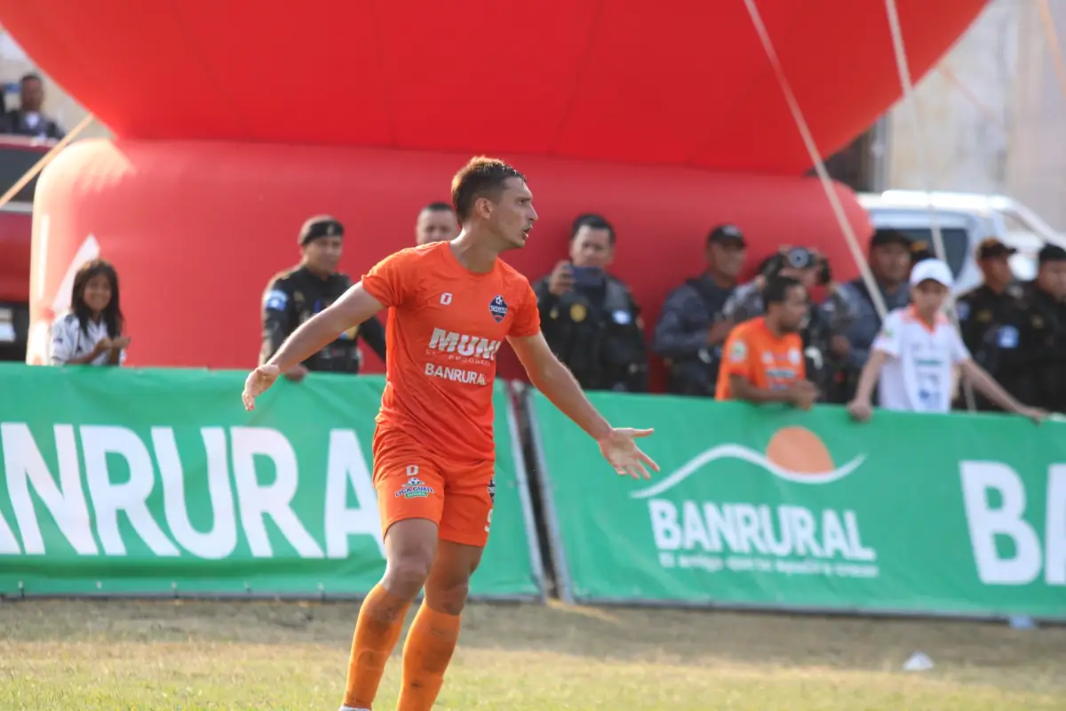 Agustín Maziero le dio el empate a Achuapa frente a Municipal 