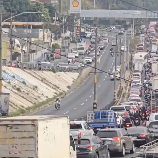 tránsito en Villa Nueva