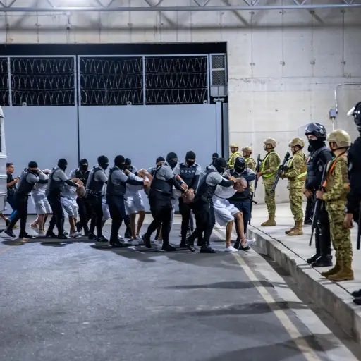 Migrantes recibidos por El Salvador ,EFE