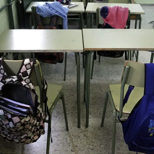 Estudiante - escuela - mochila