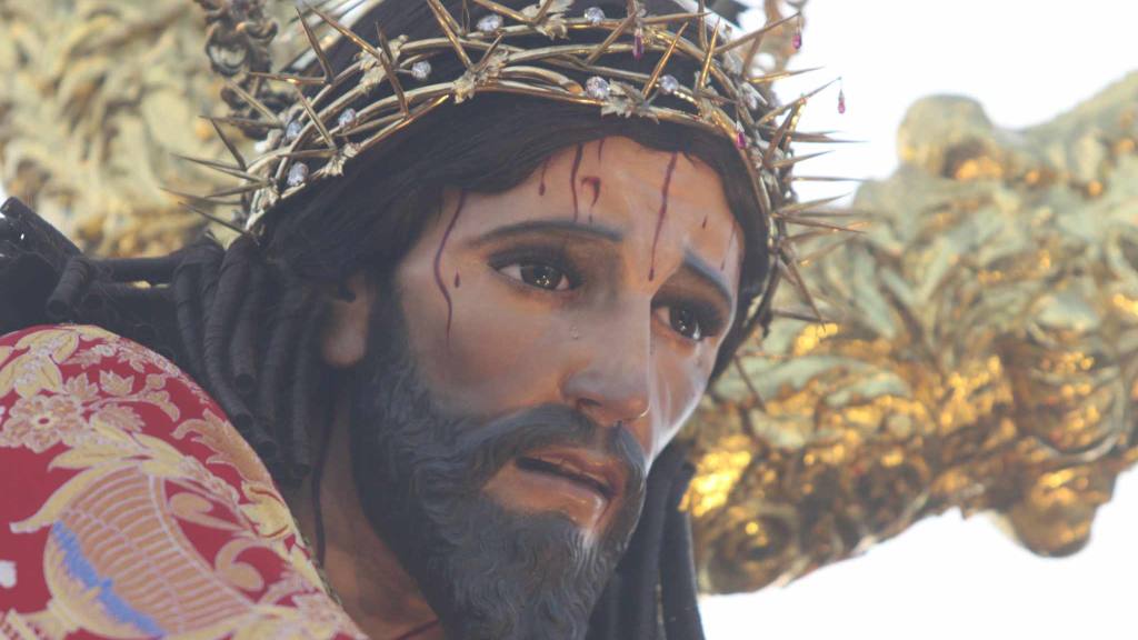 Figuras de ángeles y querubines adornan el anda de Jesús Nazareno de la Paz | Álex Meoño