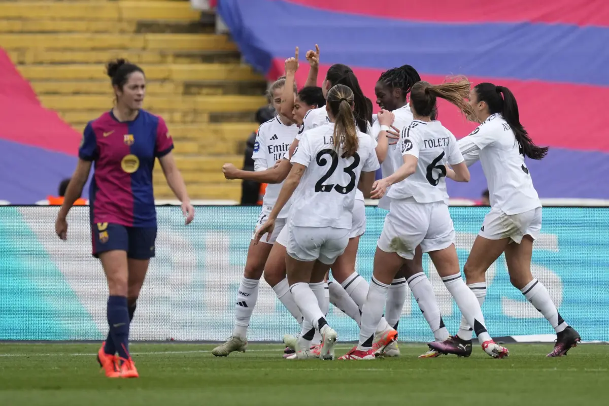 Real Madrid gana el primer Clásico femenino de su historia - EFE