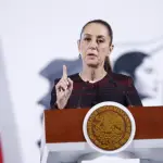 La presidenta de México, Claudia Sheinbaum, habla durante su rueda de prensa matutina este viernes, en el Palacio Nacional de Ciudad de México (México) , EFE/ Sáshenka Gutiérrez
