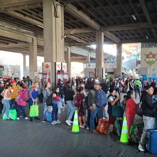 estación de buses en Cenma