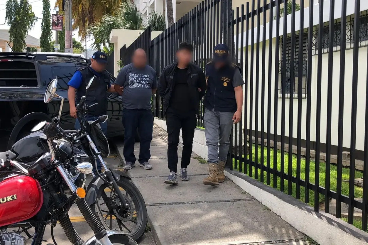 La Policía capturó a un guatemalteco y un venezolano durante el operativo. , Foto PNC