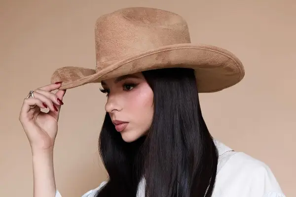 ¿Más indirectas? Ángela Aguilar estrena nueva canción y fans comentan sobre su letra 