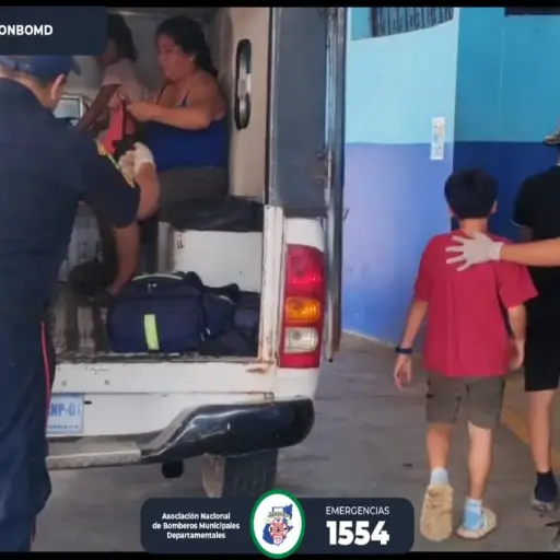 Familia intoxicada en San Marcos ,Bomberos Municipales Departamentales