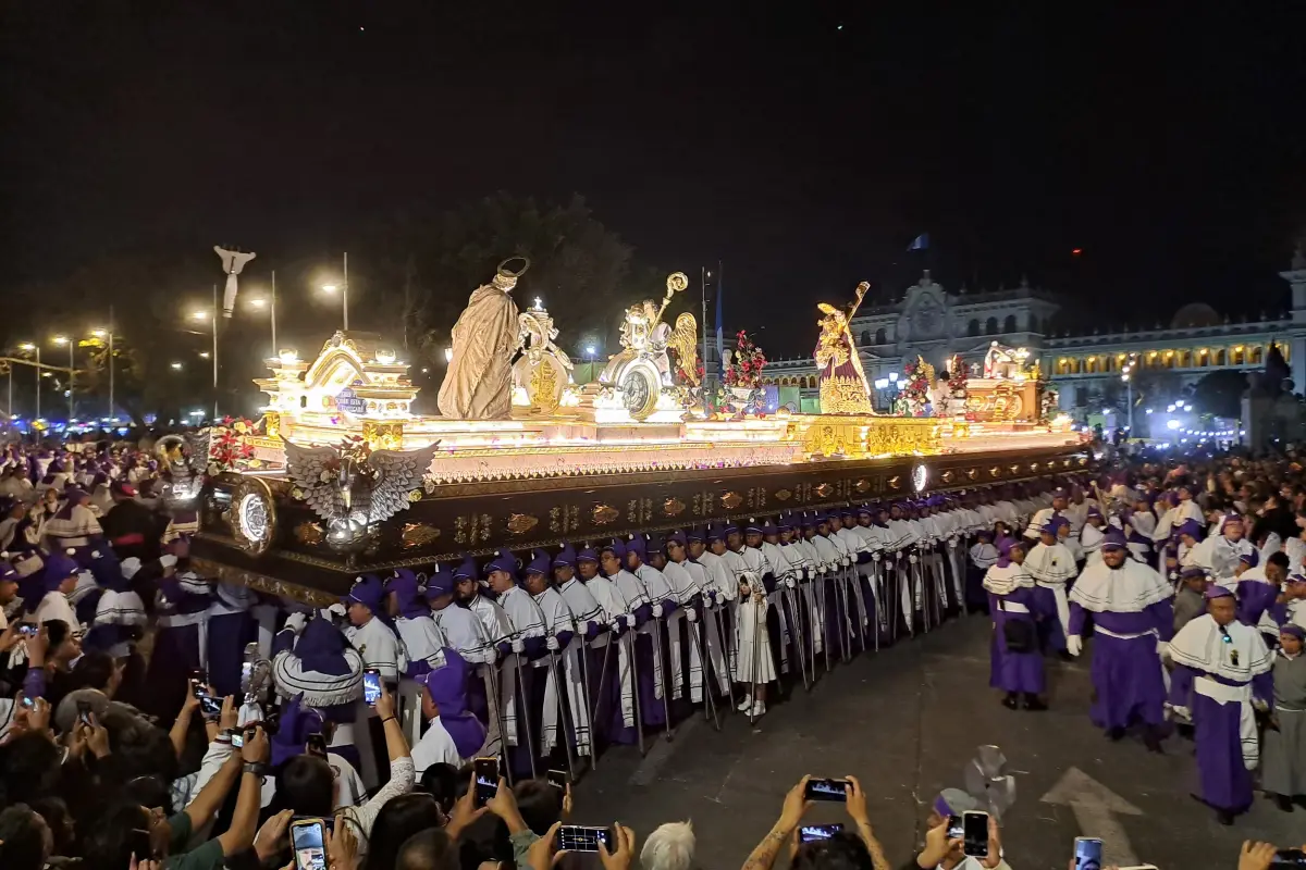 La Procesión de Cristo Rey, Jesús de Candelaria en la Plaza de la Constitución. , Foto Omar Solís