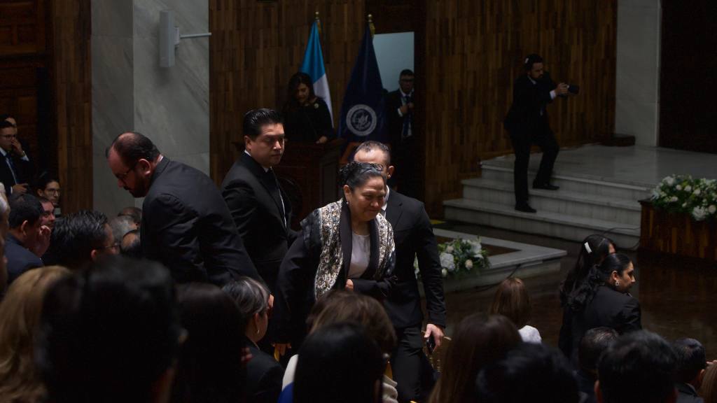 La fiscal general, Consuelo Porras, llegó acompañada de otras autoridades del Ministerio Público. | Omar Solís, Emisoras Unidas