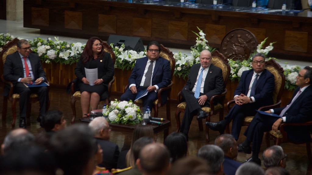 Funcionarios de justicia de la región abordaron distintos temas en un conversatorio. | Omar Solís, Emisoras Unidas