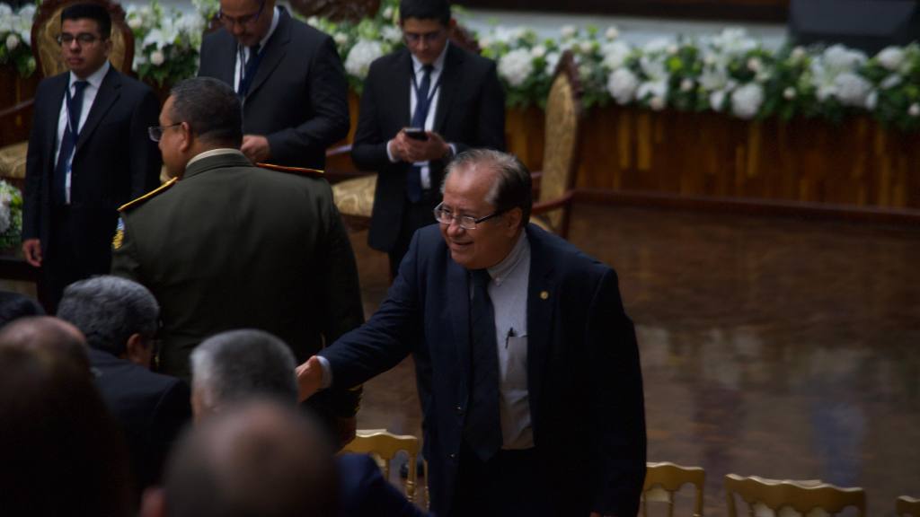 Ministros de Estado a la espera del inicio del acto protocolario. | Omar Solís, Emisoras Unidas