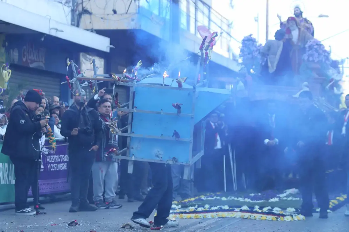 Fieles católicos llegaron desde muy temprano para revivir la entrada triunfal de Jesús en Jerusalén., Álex Meoño.