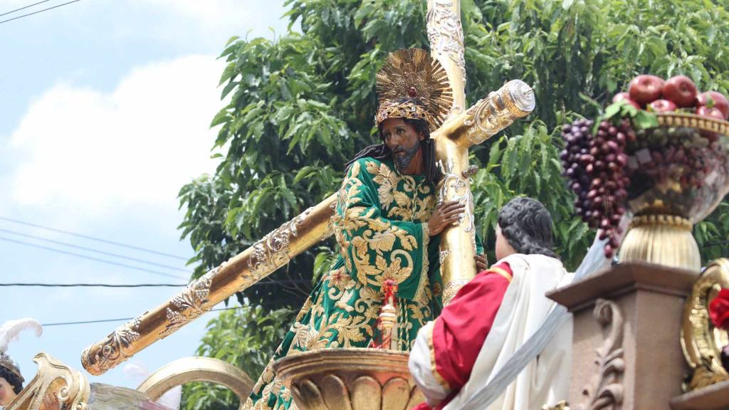 Fotos. Jesús Nazareno de los Milagros hace nuevas todas las cosas | Álex Meoño