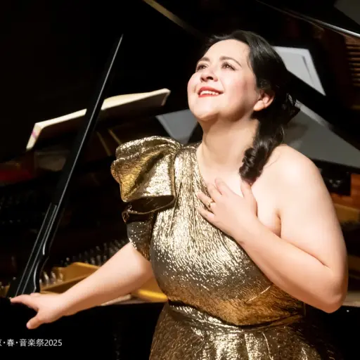 Adriana González ,Foto Spring Festival In Tokyo